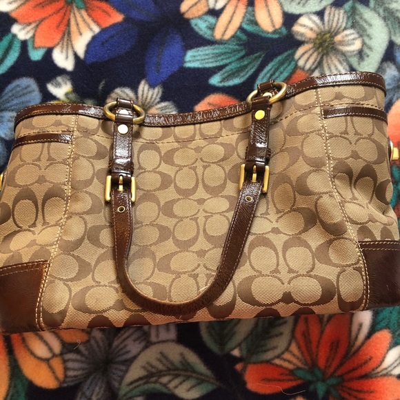 The Coach Signature Gallery Large No L0768-11658 - Picture 12 of 15